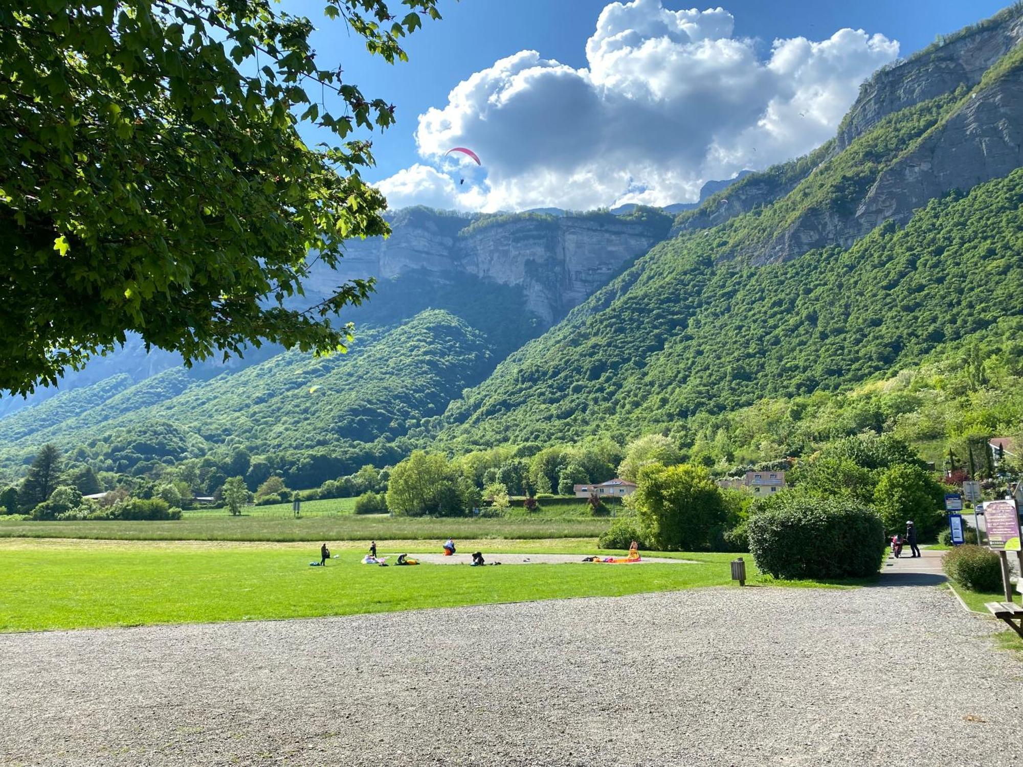 Maison De Village Au Pied De La Montagne Lumbin Экстерьер фото